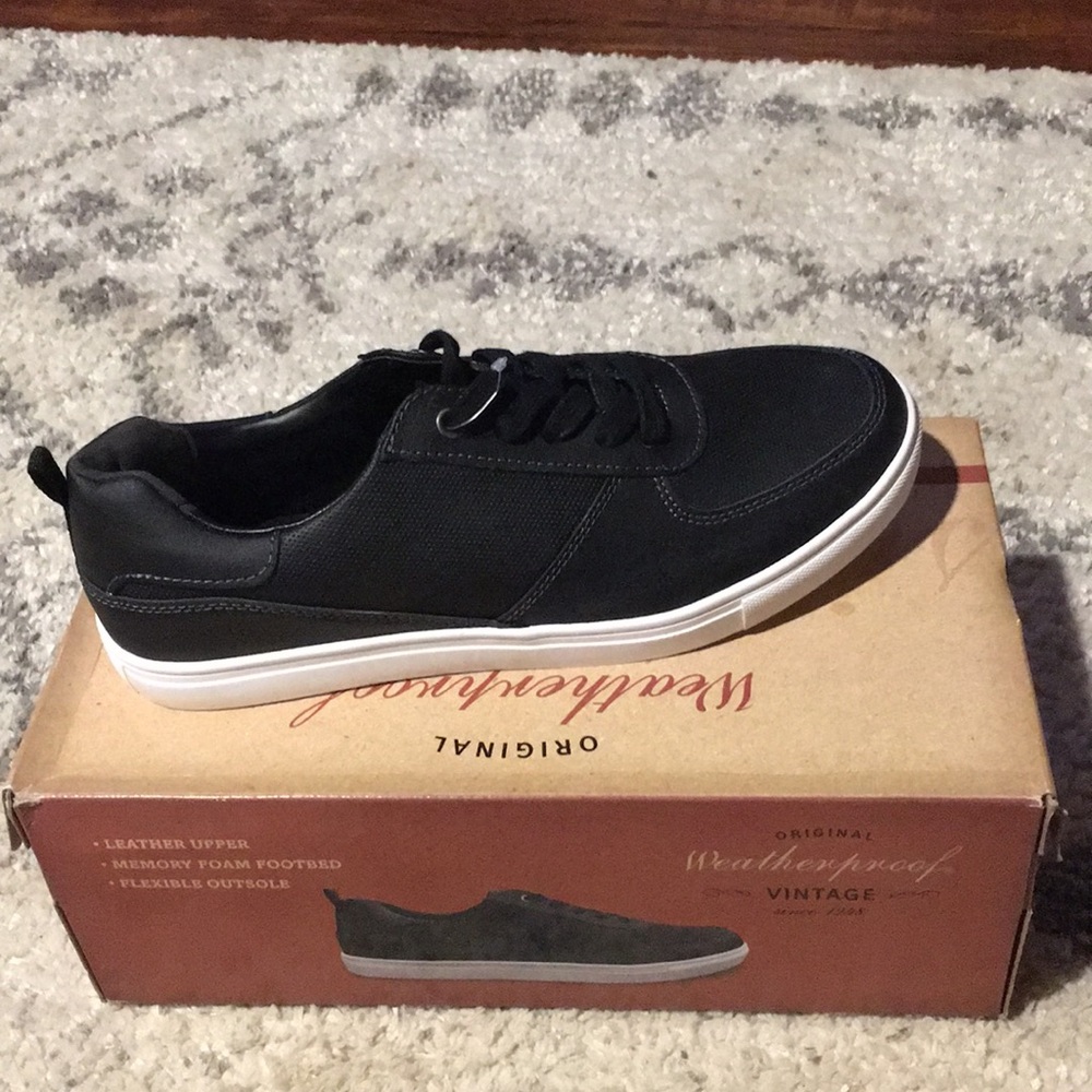 Weatherproof shoe